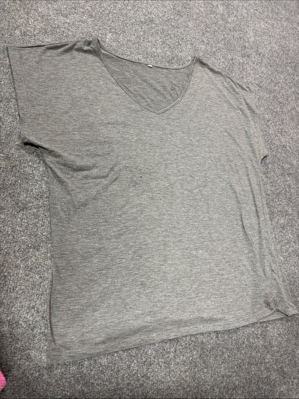 Basic V-Neck Short Sleeve Tee in Heather Gray